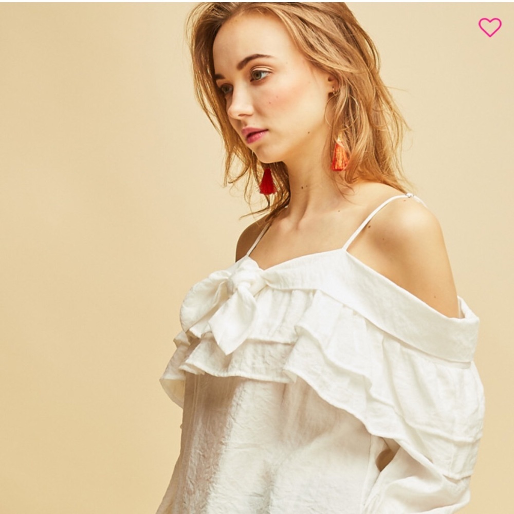 Solid crinkle double layered ruffle top - Picture 2 of 6